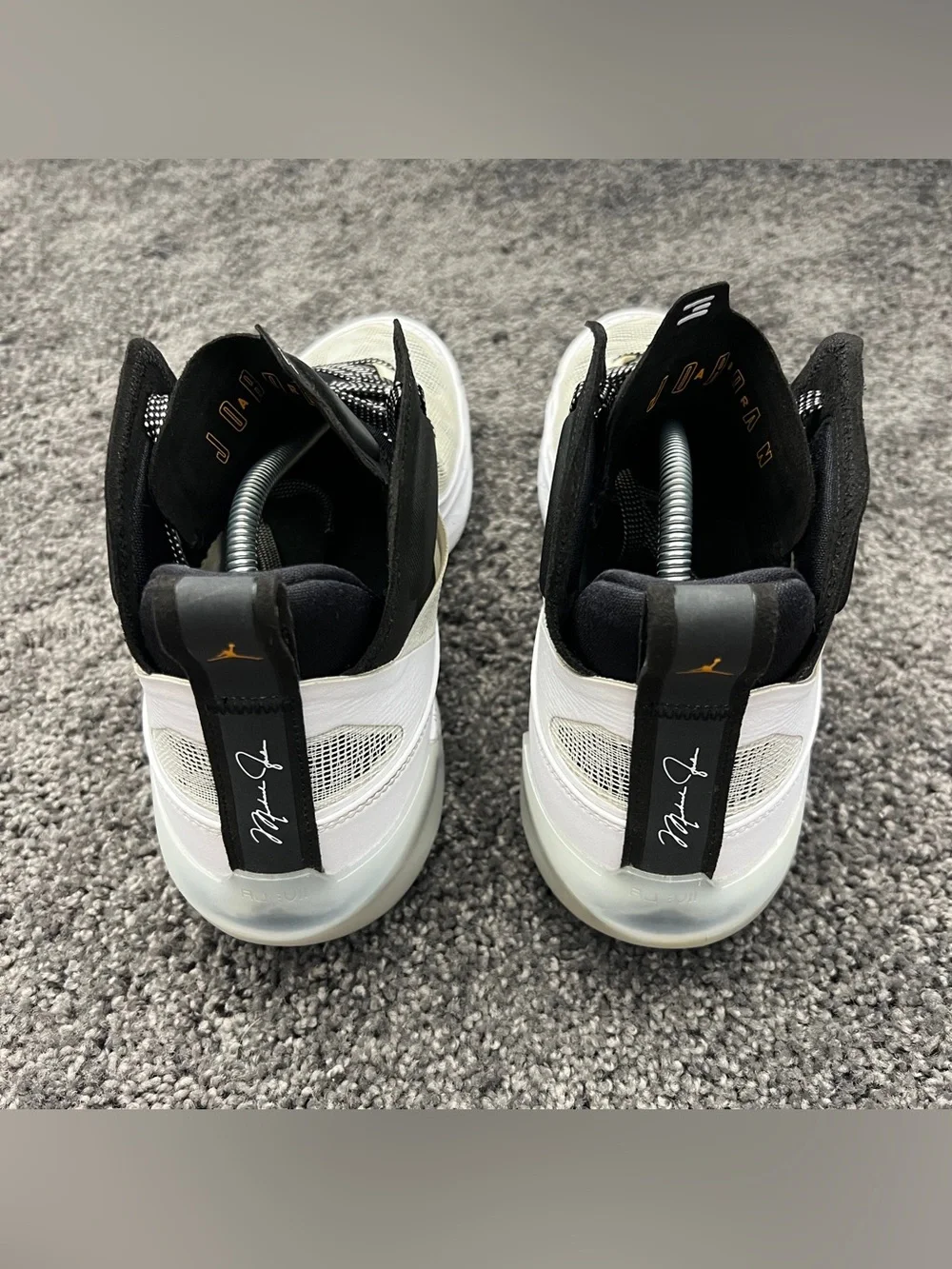 Jordan 37 Shoes Men’s Size 11 Oreo White Black DD6958-108 Jumpman Nike Mid-Top